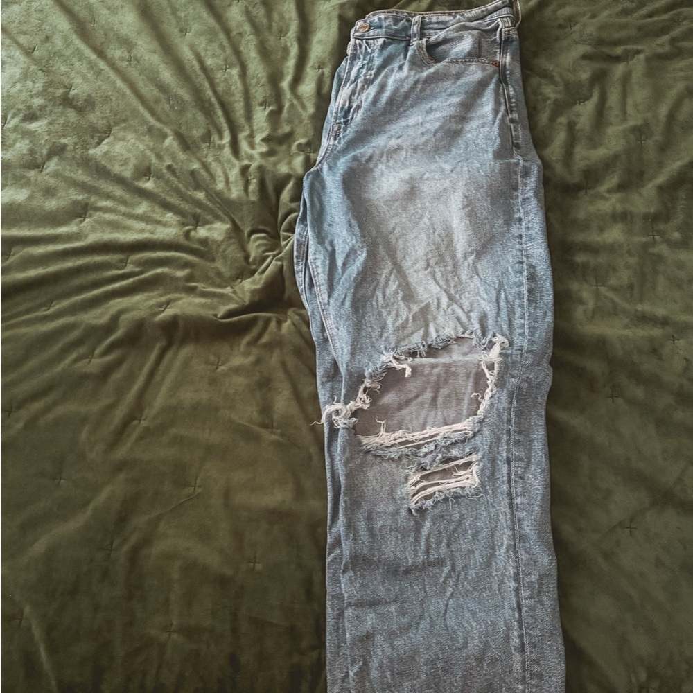 American Eagle Mom Jean | Blown out blue